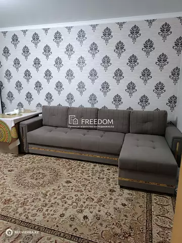 2-комнатная квартира, этаж 3 из 5, 70 м²