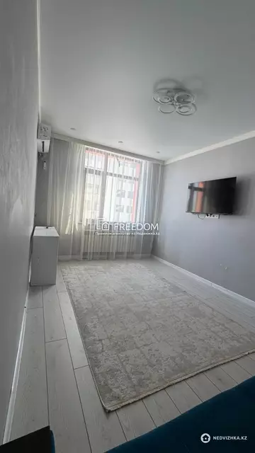 2-комнатная квартира, этаж 4 из 10, 49 м²