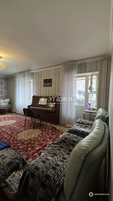 4-комнатная квартира, этаж 3 из 5, 80 м²