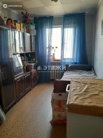 3-комнатная квартира, этаж 4 из 4, 57 м²