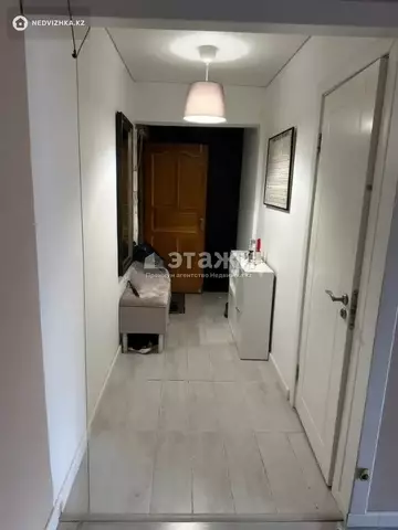 2-комнатная квартира, этаж 3 из 4, 44 м²