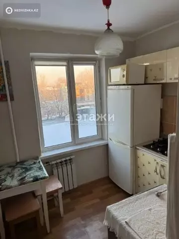 1-комнатная квартира, этаж 3 из 5, 33 м²