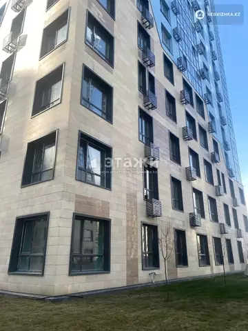 3-комнатная квартира, этаж 1 из 18, 80 м²