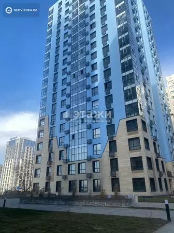 3-комнатная квартира, этаж 1 из 18, 80 м²