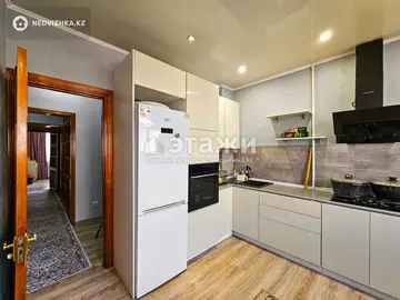3-комнатная квартира, этаж 3 из 9, 74 м², на длительный срок