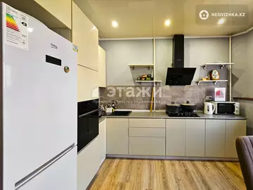 3-комнатная квартира, этаж 3 из 9, 74 м², на длительный срок