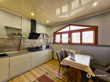 3-комнатная квартира, этаж 3 из 9, 74 м², на длительный срок