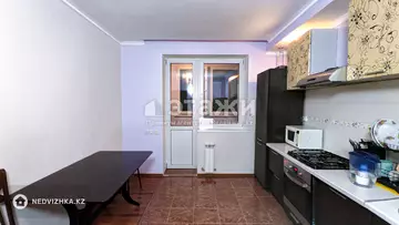 1-комнатная квартира, этаж 6 из 10, 90 м², на длительный срок