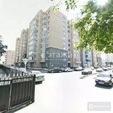 92.3 м², 3-комнатная квартира, этаж 3 из 10, 92 м², изображение - 1