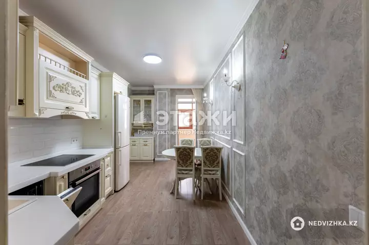 81.4 м², 2-комнатная квартира, этаж 9 из 9, 81 м², изображение - 1