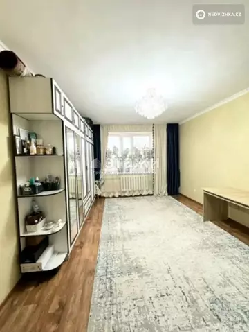 2-комнатная квартира, этаж 5 из 10, 64 м²