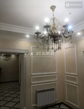4-комнатная квартира, этаж 1 из 4, 156 м²