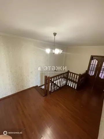 3-комнатная квартира, этаж 9 из 10, 124 м²