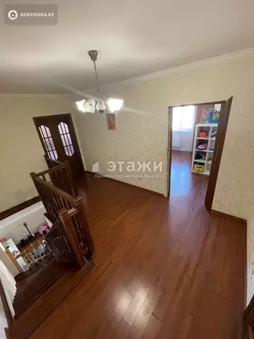 3-комнатная квартира, этаж 9 из 10, 124 м²