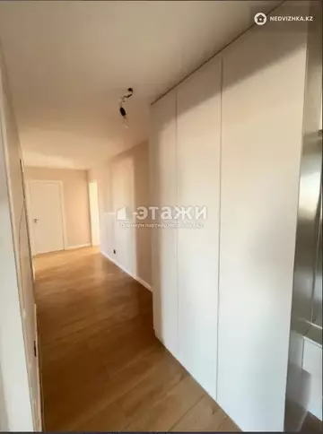 3-комнатная квартира, этаж 4 из 9, 74 м²