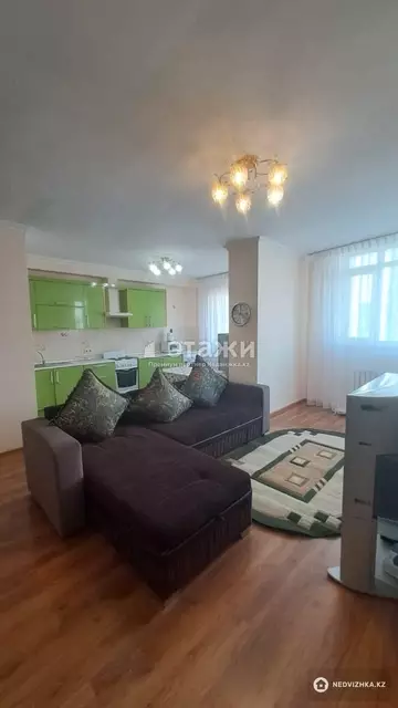 4-комнатная квартира, этаж 8 из 10, 77 м²