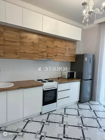 1-комнатная квартира, этаж 6 из 12, 39 м²