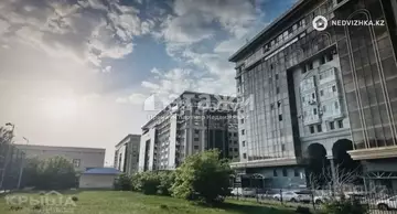 3-комнатная квартира, этаж 5 из 10, 141 м²