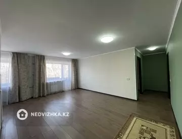 3-комнатная квартира, этаж 4 из 5, 59 м²