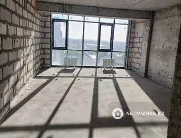 4-комнатная квартира, этаж 12 из 13, 101 м²