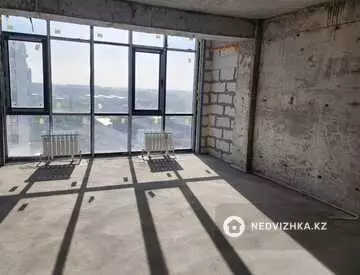 4-комнатная квартира, этаж 12 из 13, 101 м²