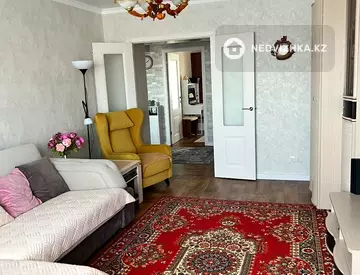 3-комнатная квартира, этаж 4 из 6, 69 м²