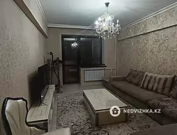 2-комнатная квартира, этаж 3 из 5, 55 м², на длительный срок