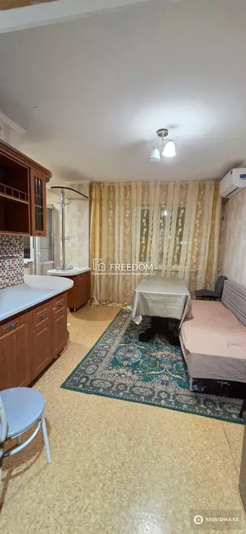 4-комнатная квартира, этаж 2 из 10, 80 м²