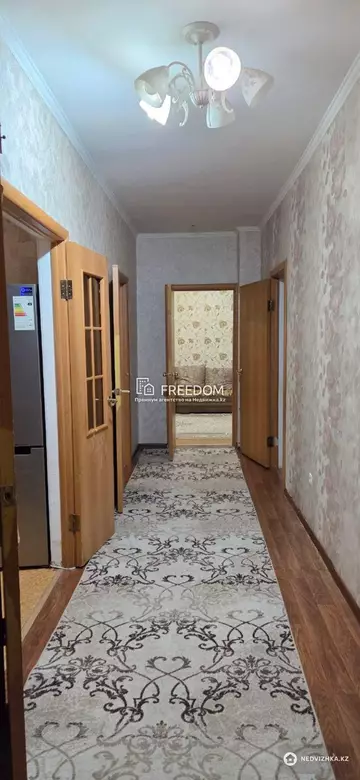 4-комнатная квартира, этаж 2 из 10, 80 м²