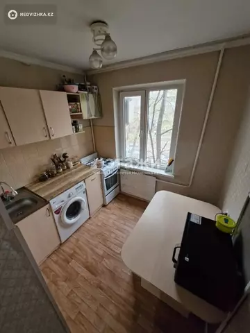 2-комнатная квартира, этаж 4 из 5, 48 м²