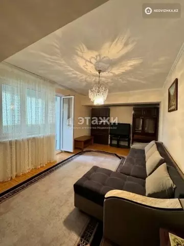 3-комнатная квартира, этаж 4 из 5, 100 м²