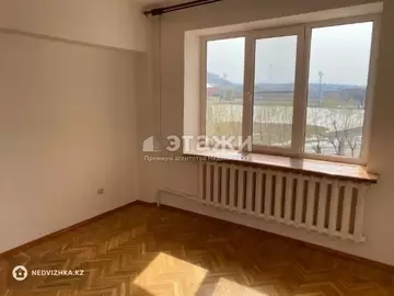 3-комнатная квартира, этаж 3 из 5, 70 м²