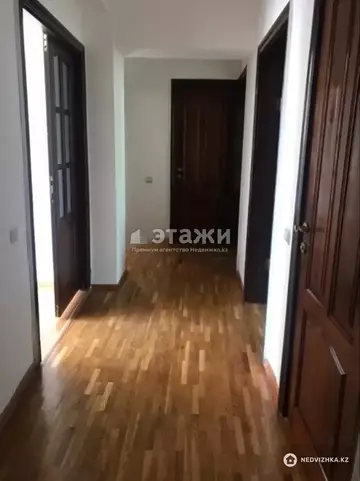3-комнатная квартира, этаж 3 из 5, 70 м²