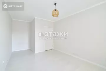 1-комнатная квартира, этаж 7 из 8, 38 м²
