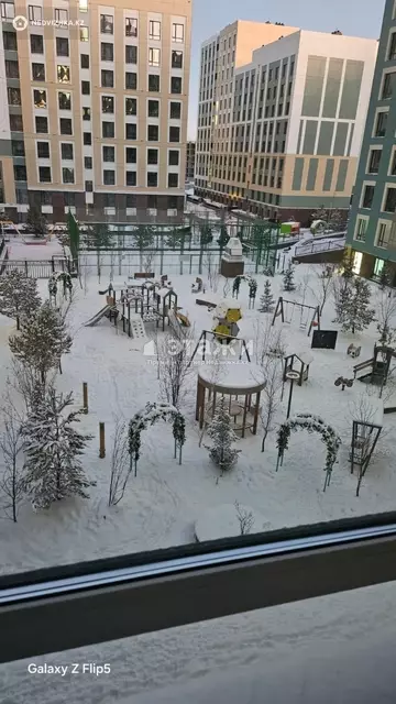 3-комнатная квартира, этаж 4 из 12, 74 м²