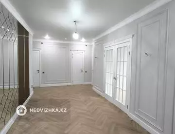 4-комнатная квартира, этаж 2 из 9, 140 м²