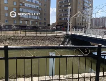 Офисное помещение, этаж 1 из 12, в жилом доме, 44 м²