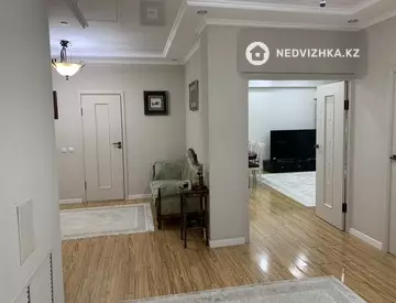 3-комнатная квартира, этаж 10 из 14, 119 м²
