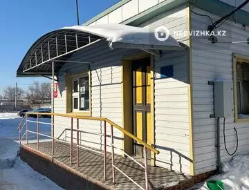 Здание, 3 этажа, 949 м²