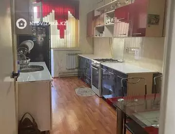 3-комнатная квартира, этаж 3 из 5, 89 м²