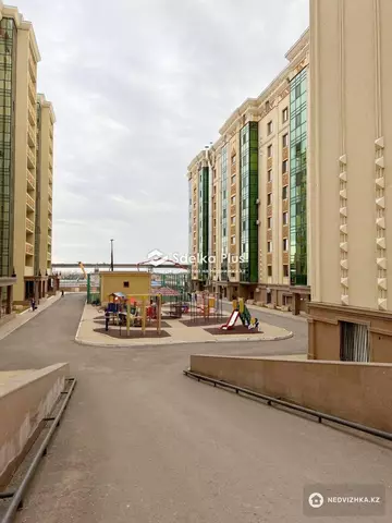 4-комнатная квартира, этаж 3 из 8, 170 м²