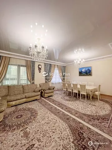 4-комнатная квартира, этаж 3 из 8, 170 м²