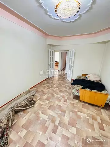 2-комнатная квартира, этаж 2 из 3, 50 м²