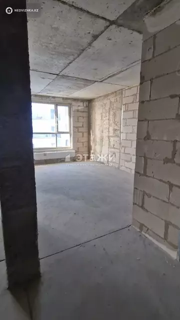 1-комнатная квартира, этаж 11 из 18, 42 м²