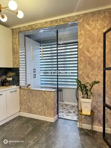 2-комнатная квартира, этаж 10 из 13, 51 м²
