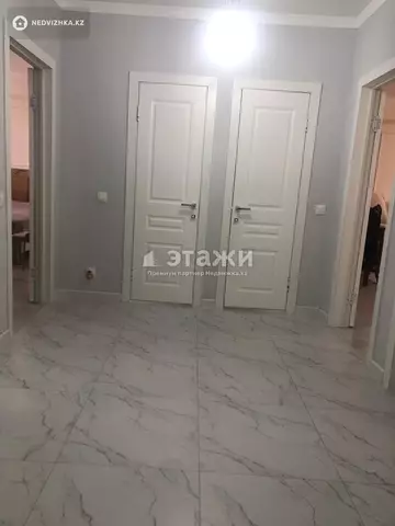 2-комнатная квартира, этаж 8 из 8, 70 м²
