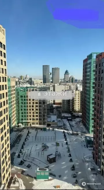 4-комнатная квартира, этаж 14 из 21, 100 м²