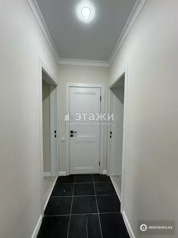 1-комнатная квартира, этаж 4 из 5, 42 м²