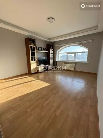 3-комнатная квартира, этаж 7 из 7, 92 м²