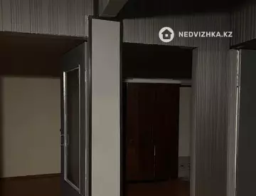 4-комнатная квартира, этаж 4 из 5, 72 м²